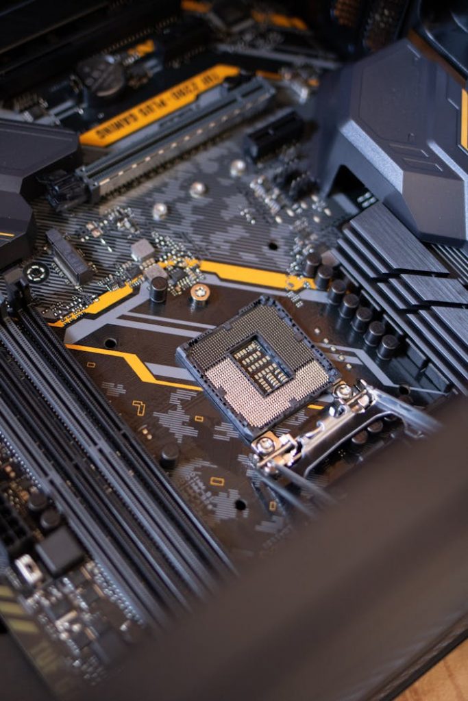 Motherboard Black and Gray IT Motherboard